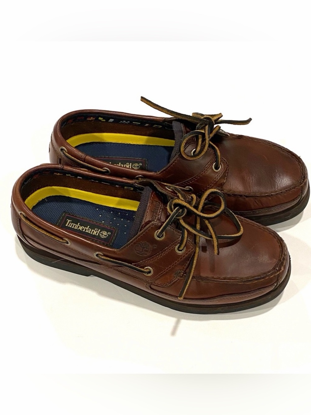 Timberland Leather Loafers with Nautical Ribbon Detail- M9Wide
